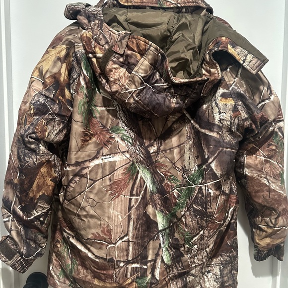 Cabela’s Camo Hunting Jacket - Picture 4 of 10